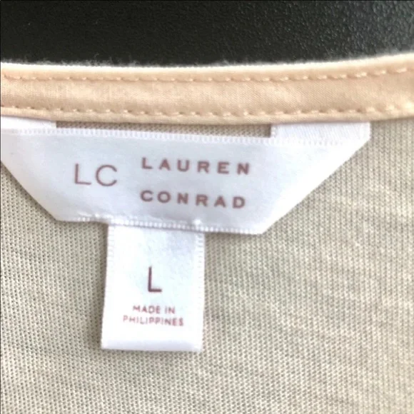 COPY - Lauren Conrad - Picture 2 of 4